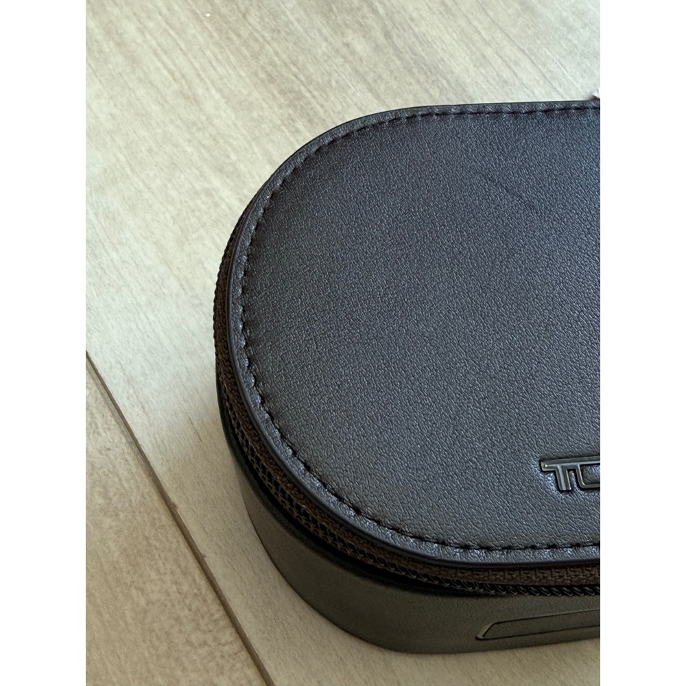 NWOT Tumi 4.25" Leather Zip Around Travel Single Watch Case Roll Box Dark Brown - Picture 7 of 7